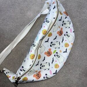 Halloween Ghost and Pumpkin Mickey Mouse Jumbo Fanny EUC 👻 🎃